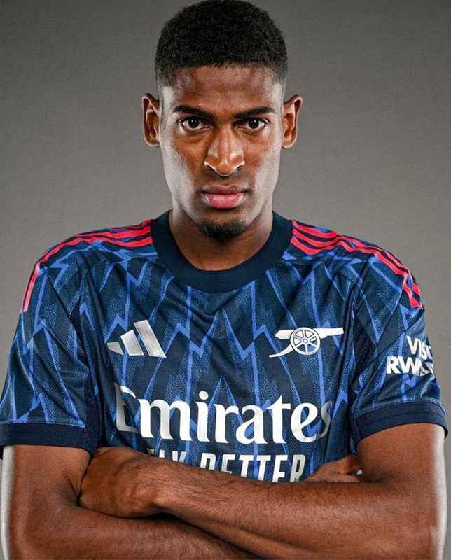  西班牙队新星莫斯克拉首获召唤；哥伦比亚血统未动摇其西班牙心。 体育新闻 西班牙队新星莫斯克拉首获召唤；哥伦比亚血统未动摇其西班牙心。 体育新闻