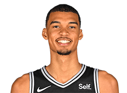  马刺客胜热火后；文班亚马强调脚踏实地；季后赛之路仍需谨慎前行。 体育新闻