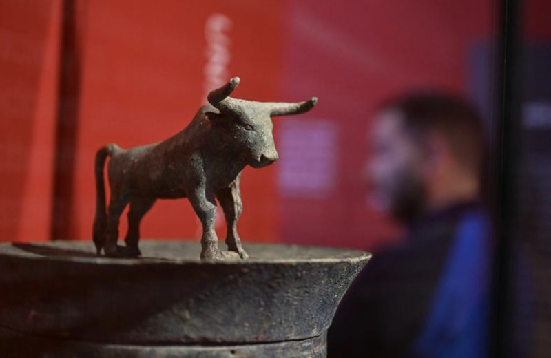  投资决策指南：如何识别市场反转的逻辑与路径 股票财经 投资决策指南：如何识别市场反转的逻辑与路径 股票财经