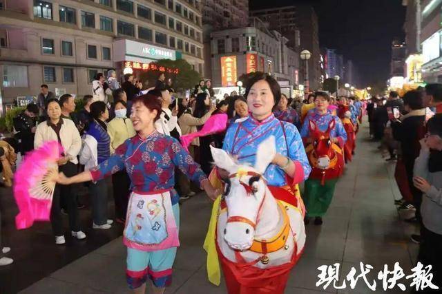  非遗技艺的行进式重生：从姜堰民俗踩街看文化传承的破局之道 文化旅游