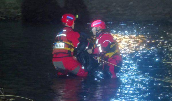  水深50厘米、暗藏60米危机：长春消防伊通河救援技术复盘 新闻