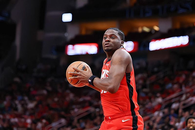  护框效率联盟前三，火箭却在收官阶段将他按在替补席？数据不会说谎 体育新闻