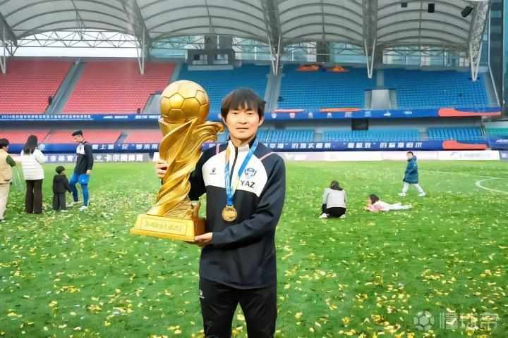  从凉山草根到五人制冠军教头：叶安钊的足球青训方法论 体育新闻
